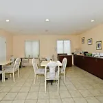 Days Inn By Wyndham Indio 