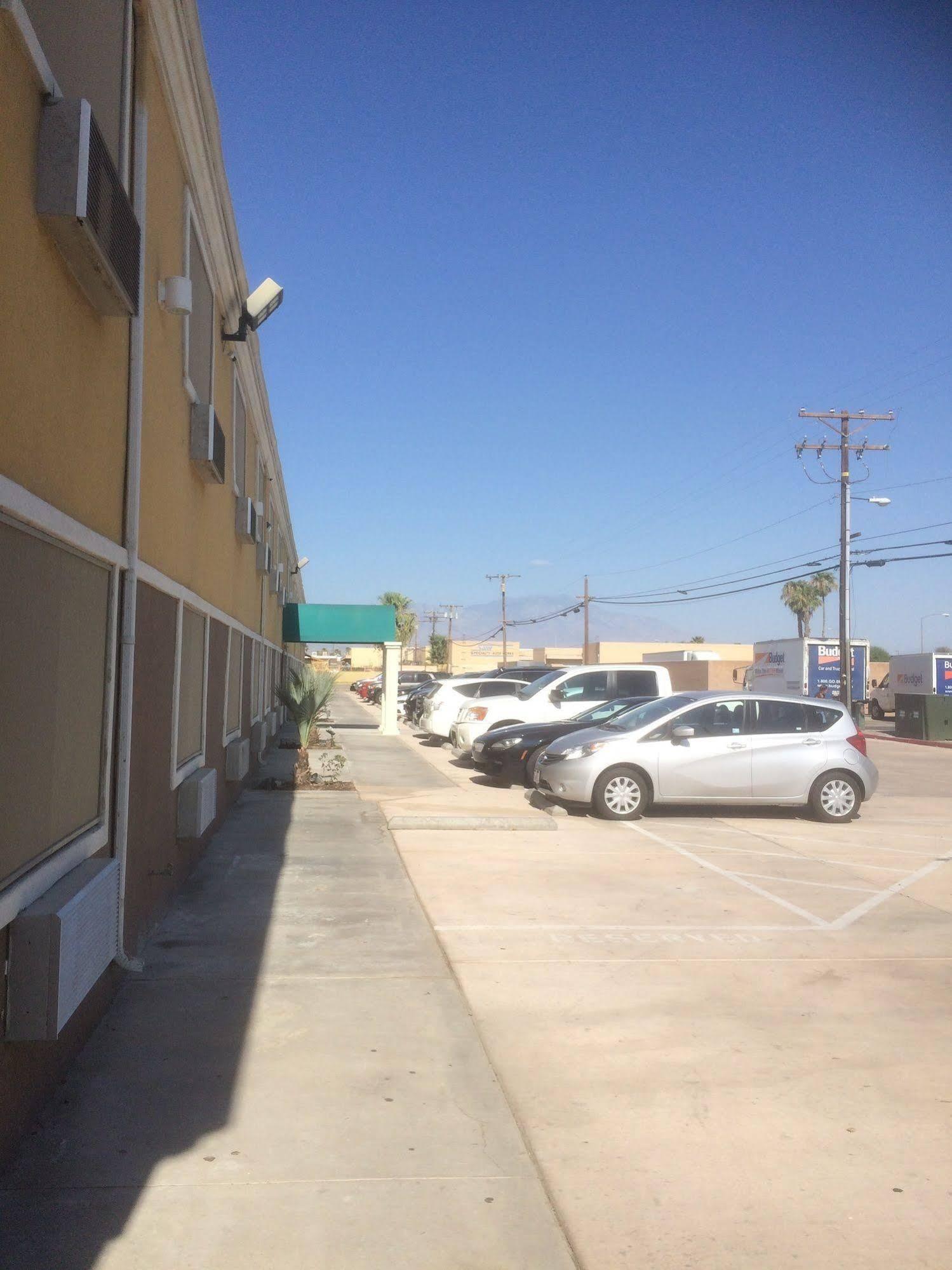 Days By Wyndham Motel