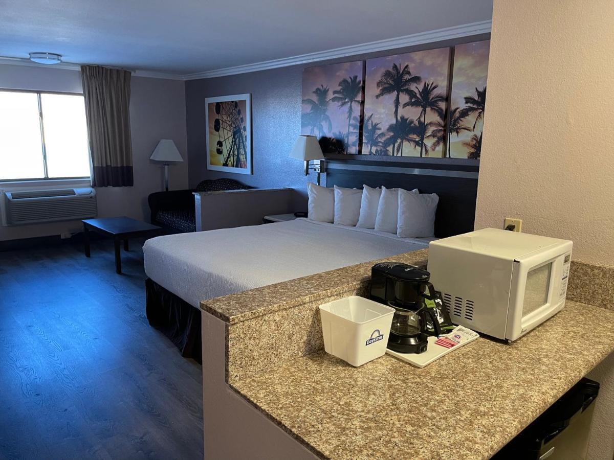 Days By Wyndham Motel Indio