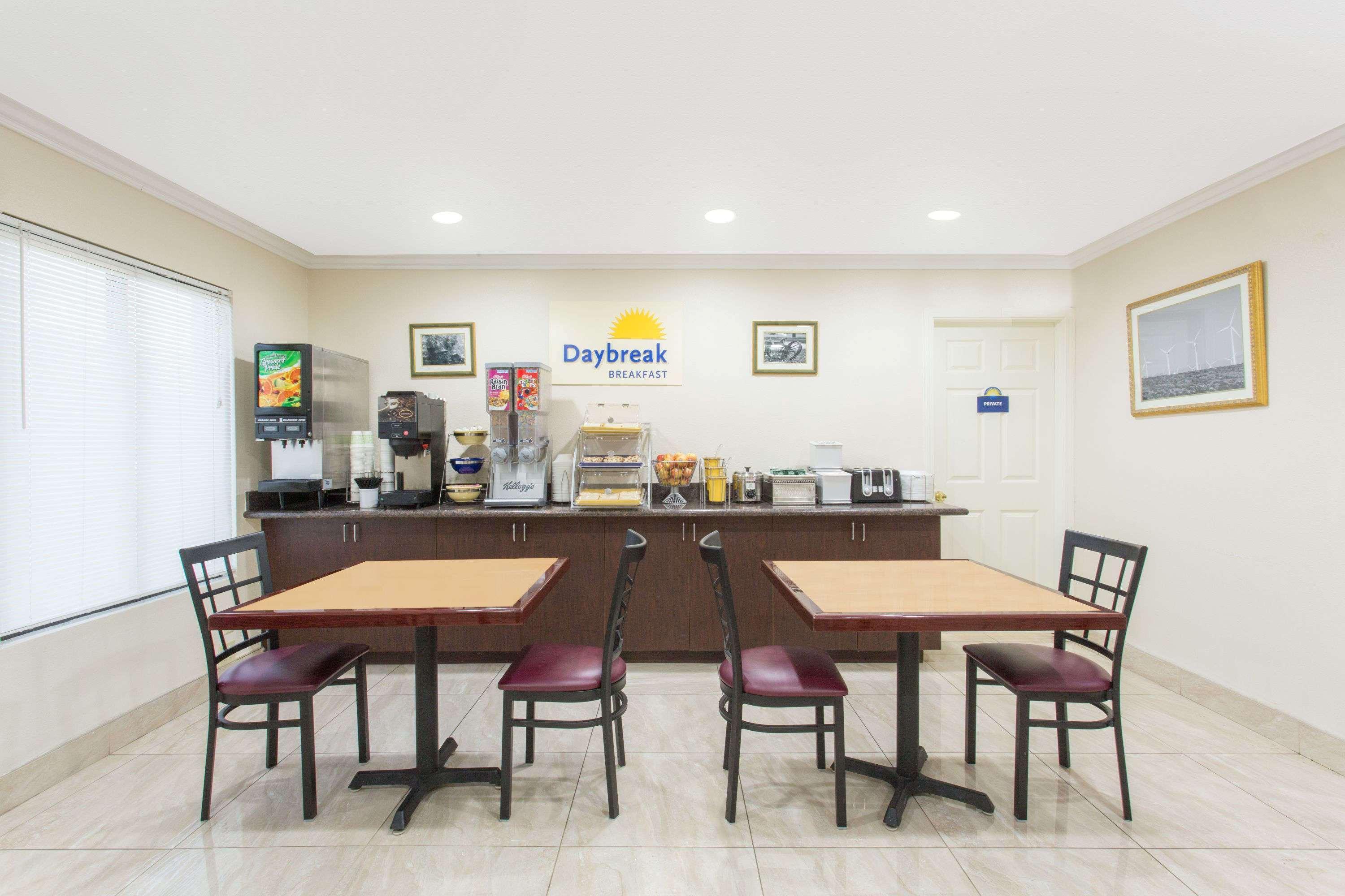 Days By Wyndham Motel Indio